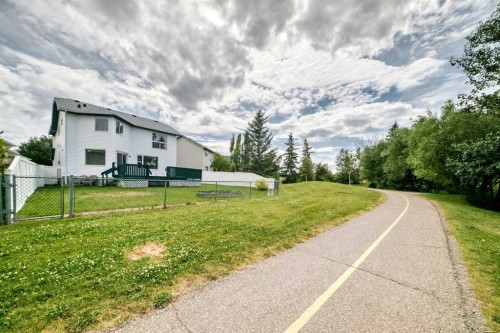 247 Covington Close Ne, Calgary, AB - Outdoor