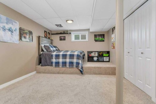 3565 54 Avenue, Innisfail, AB - Indoor Photo Showing Bedroom