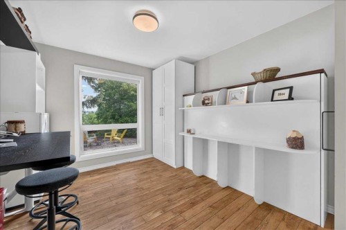 9011 33 Avenue Nw, Calgary, AB - Indoor