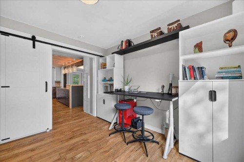 9011 33 Avenue Nw, Calgary, AB - Indoor