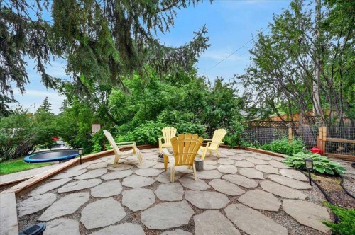 9011 33 Avenue Nw, Calgary, AB - Outdoor With Backyard