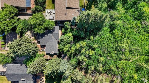 9011 33 Avenue Nw, Calgary, AB - Outdoor