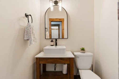 115 Rockmont Court Nw, Calgary, AB - Indoor Photo Showing Bathroom