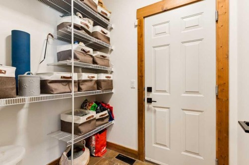 115 Rockmont Court Nw, Calgary, AB - Indoor