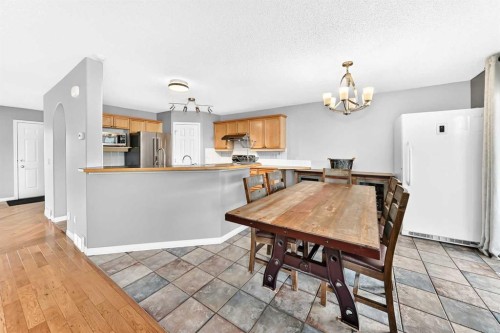 23 Thornbird Way Se, Airdrie, AB - Indoor