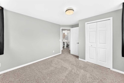 23 Thornbird Way Se, Airdrie, AB - Indoor
