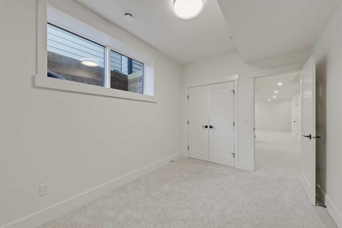 1009 18 Avenue Nw, Calgary, AB - Indoor Photo Showing Other Room