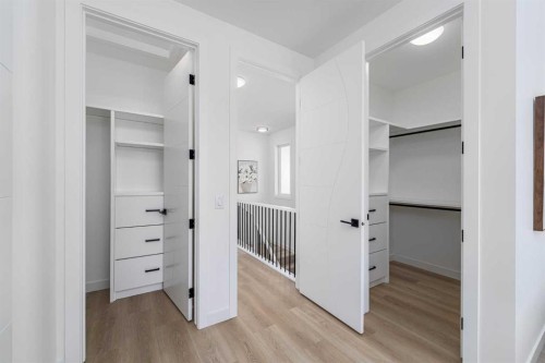 421 Hendon Drive Nw, Calgary, AB - Indoor Photo Showing Other Room