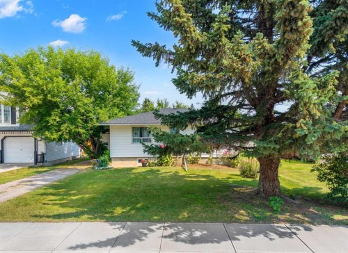 1522 20 Avenue, Didsbury, AB - Outdoor