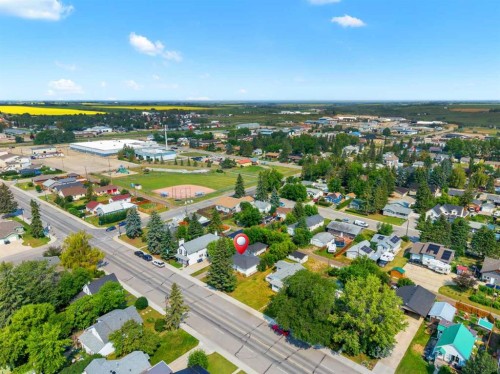 1522 20 Avenue, Didsbury, AB - Outdoor With View