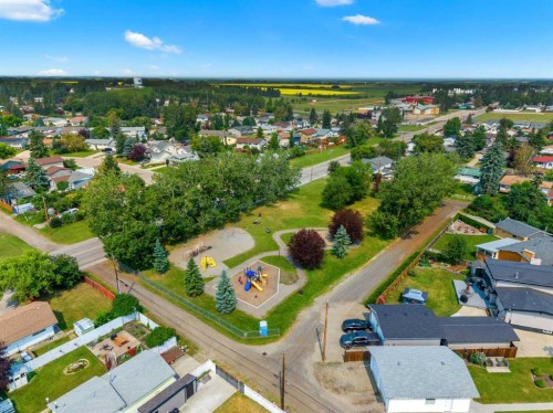 1522 20 Avenue, Didsbury, AB - Outdoor With View