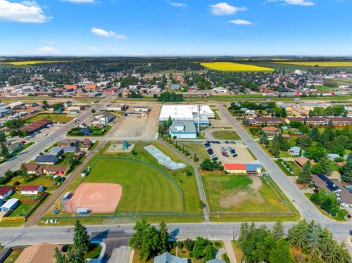 1522 20 Avenue, Didsbury, AB - Outdoor With View