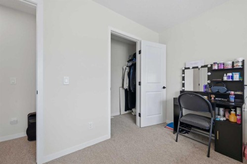 147 Magnolia Path Se, Calgary, AB - Indoor