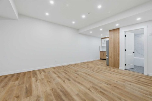 147 Magnolia Path Se, Calgary, AB - Indoor Photo Showing Other Room