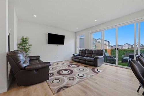 147 Magnolia Path Se, Calgary, AB - Indoor