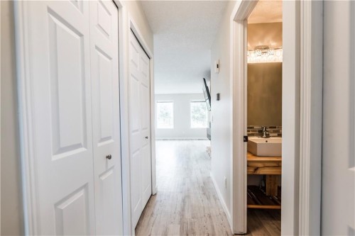 1019 Smith Avenue, Crossfield, AB - Indoor Photo Showing Other Room