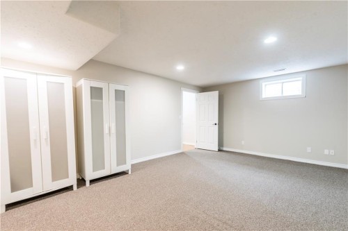 1019 Smith Avenue, Crossfield, AB - Indoor