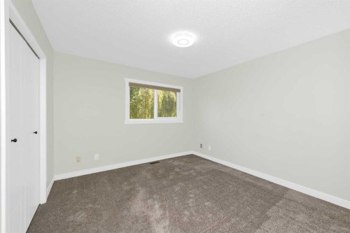 98 Del Ray Road Ne, Calgary, AB - Indoor Photo Showing Other Room