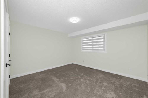 98 Del Ray Road Ne, Calgary, AB - Indoor Photo Showing Other Room
