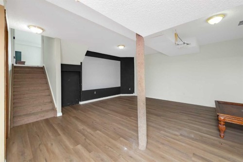 98 Del Ray Road Ne, Calgary, AB - Indoor Photo Showing Other Room