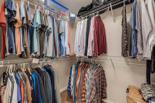 150 Fireside Bend, Cochrane, AB - Indoor With Storage