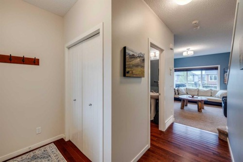 150 Fireside Bend, Cochrane, AB - Indoor Photo Showing Other Room