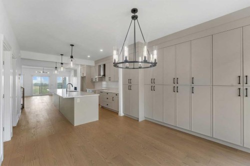 39 Heritage Ridge, Cochrane, AB - Indoor Photo Showing Kitchen With Upgraded Kitchen