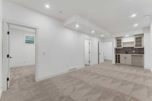 39 Heritage Ridge, Cochrane, AB - Indoor Photo Showing Other Room