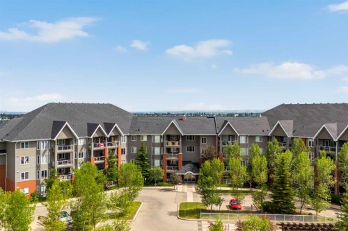 225-15 Everstone Drive Sw, Calgary, AB - Outdoor With Facade
