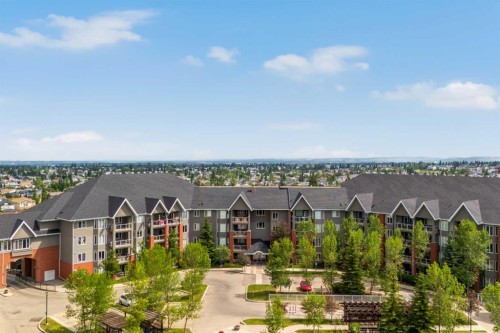 225-15 Everstone Drive Sw, Calgary, AB - Outdoor With Facade