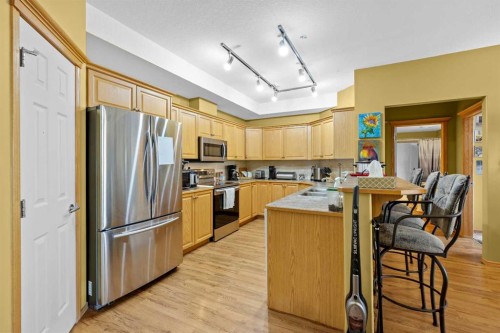 225-15 Everstone Drive Sw, Calgary, AB - Indoor Photo Showing Kitchen With Stainless Steel Kitchen