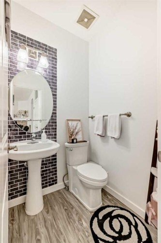 169 Aspenshire Drive Sw, Calgary, AB - Indoor Photo Showing Bathroom