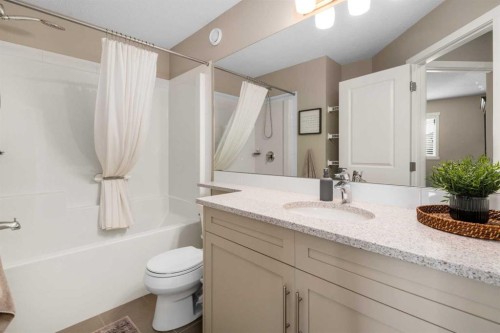 446 Walgrove Way Se, Calgary, AB - Indoor Photo Showing Bathroom