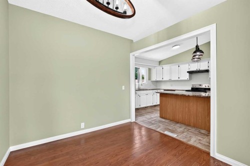 11335 Braeside Drive Sw, Calgary, AB - Indoor