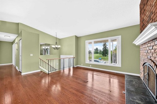 11335 Braeside Drive Sw, Calgary, AB - Indoor Photo Showing Other Room