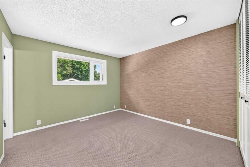11335 Braeside Drive Sw, Calgary, AB - Indoor Photo Showing Other Room