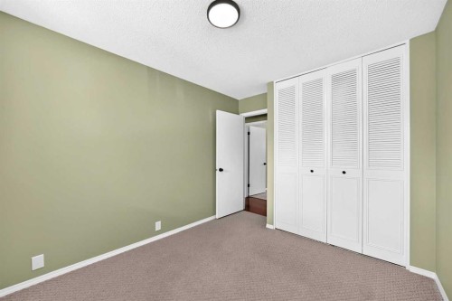 11335 Braeside Drive Sw, Calgary, AB - Indoor Photo Showing Other Room