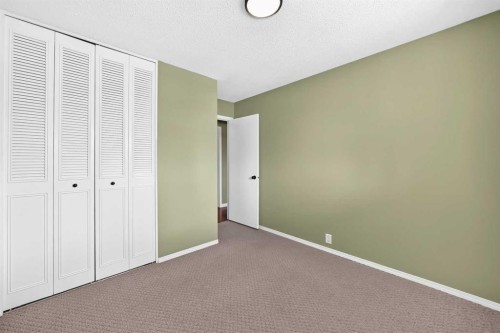 11335 Braeside Drive Sw, Calgary, AB - Indoor Photo Showing Other Room