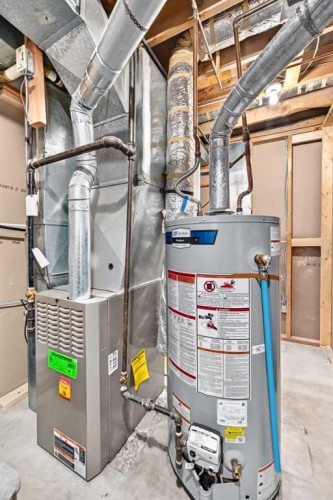 11335 Braeside Drive Sw, Calgary, AB - Indoor Photo Showing Basement