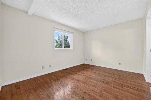 67 Rivercrest Circle Se, Calgary, AB - Indoor Photo Showing Other Room