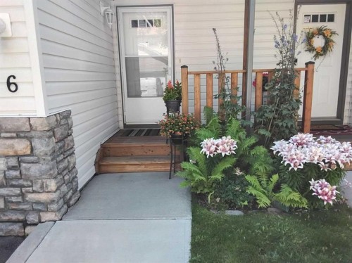 6-156 Canoe Drive Sw, Airdrie, AB - Outdoor With Exterior