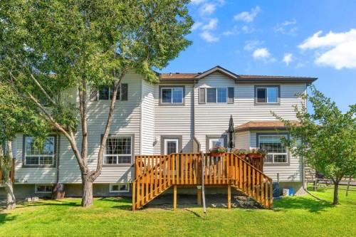 6-156 Canoe Drive Sw, Airdrie, AB - Outdoor