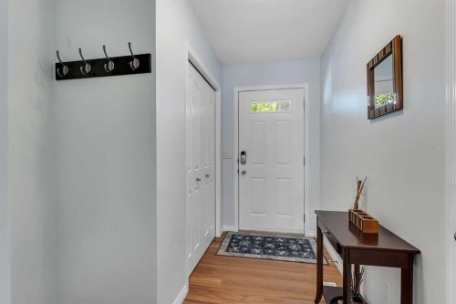 6-156 Canoe Drive Sw, Airdrie, AB - Indoor Photo Showing Other Room
