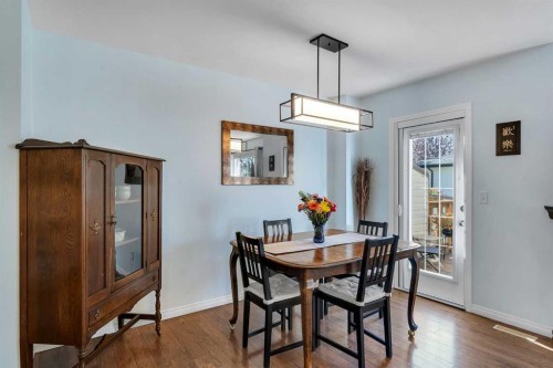 6-156 Canoe Drive Sw, Airdrie, AB - Indoor Photo Showing Dining Room