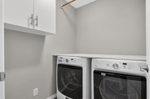 150 Osborne Rise Sw, Airdrie, AB - Indoor Photo Showing Laundry Room