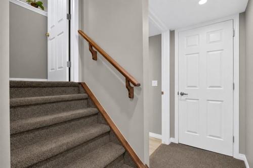 150 Osborne Rise Sw, Airdrie, AB - Indoor Photo Showing Other Room