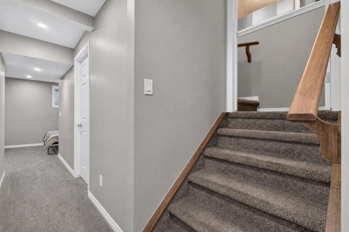 150 Osborne Rise Sw, Airdrie, AB - Indoor Photo Showing Other Room