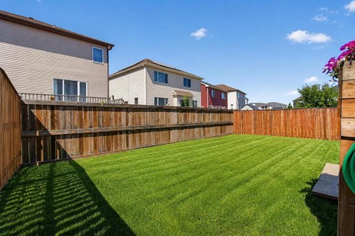 150 Osborne Rise Sw, Airdrie, AB - Outdoor