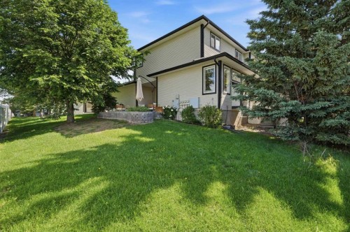 18-15 Silver Springs Way NW Airdrie, AB T4B 2W1