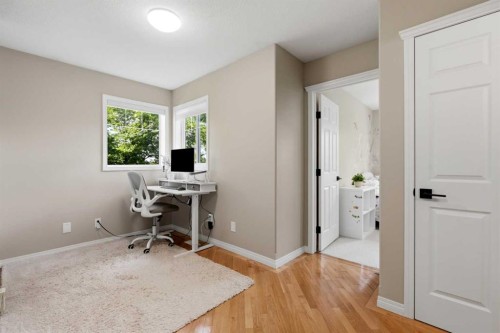 18-15 Silver Springs Way Nw, Airdrie, AB - Indoor Photo Showing Office